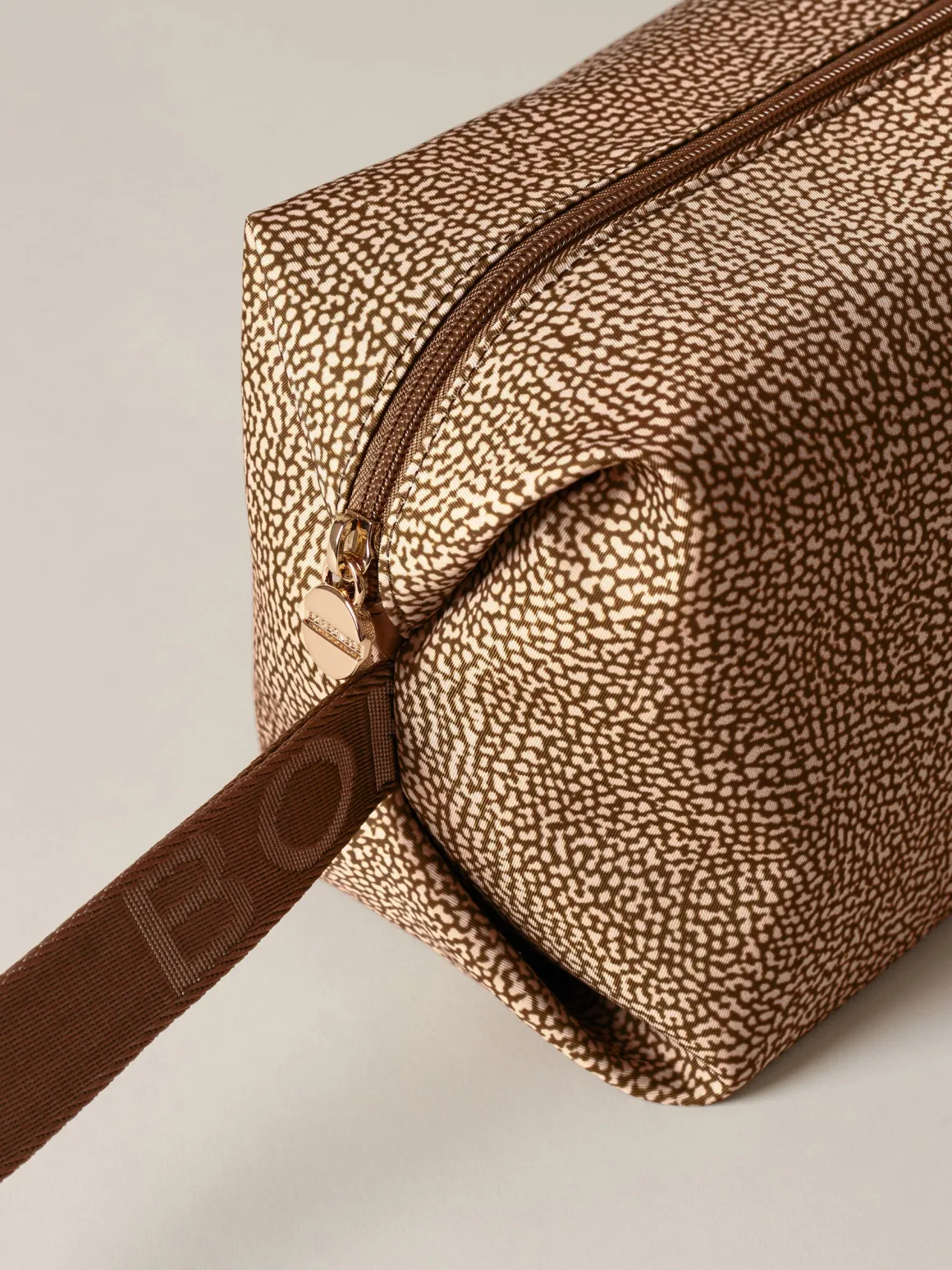 COSMETIC CASE CLASSICA MEDIUM