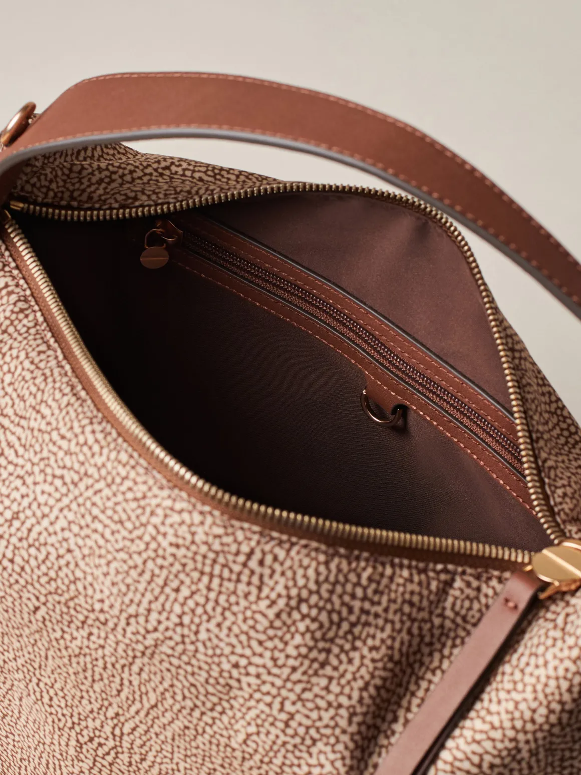 PRIVE BORSA HOBO MEDIUM